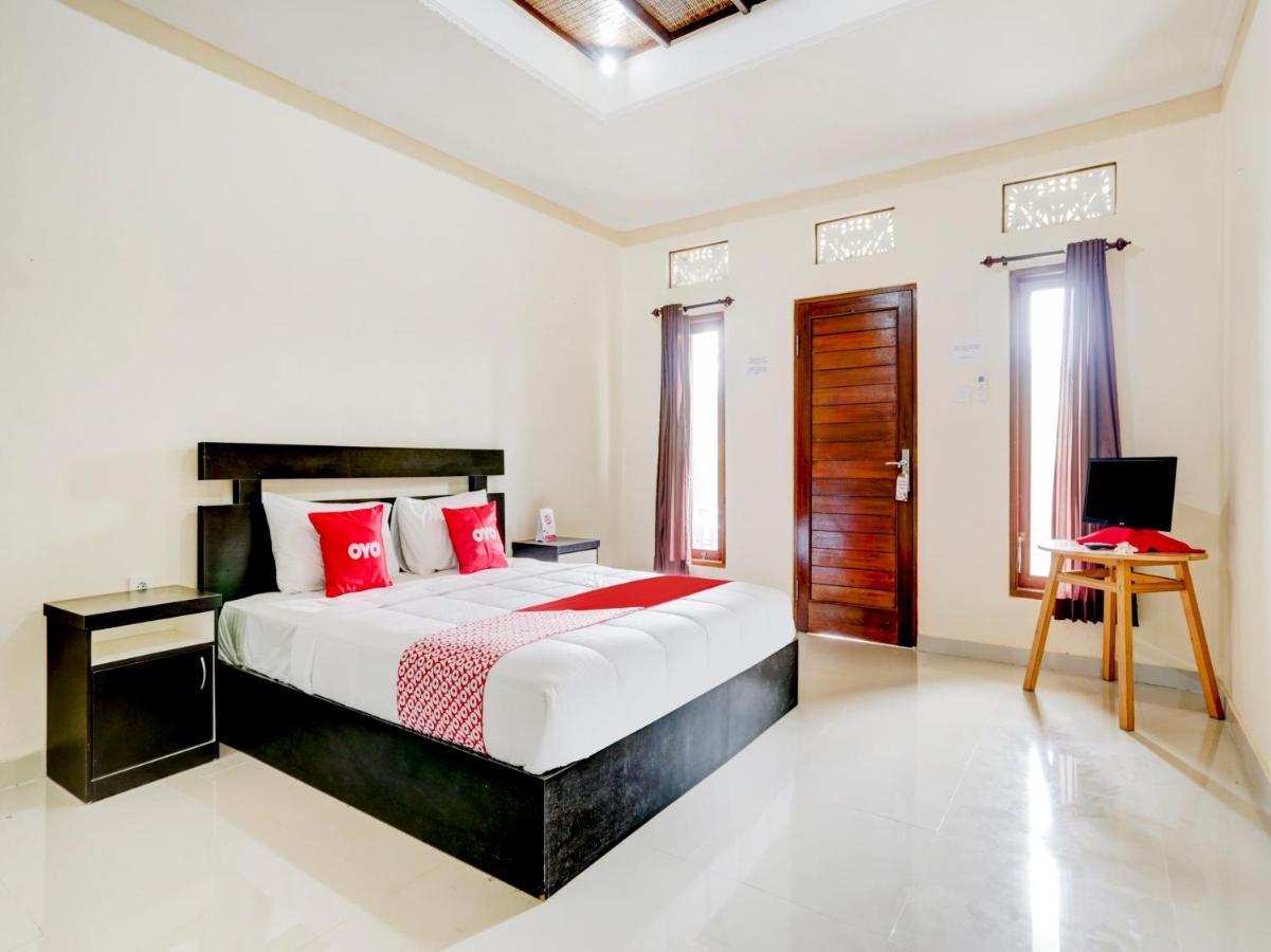 Oyo 90711 Blembong Homestay Jimbaran  Exterior photo