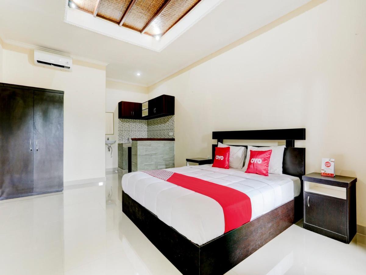 Oyo 90711 Blembong Homestay Jimbaran  Exterior photo